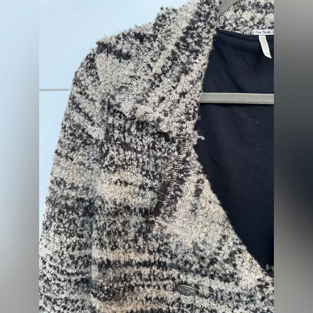 Free People Zebra Boucle Wool Blend Jacket
Size XS - Picture 4 of 8